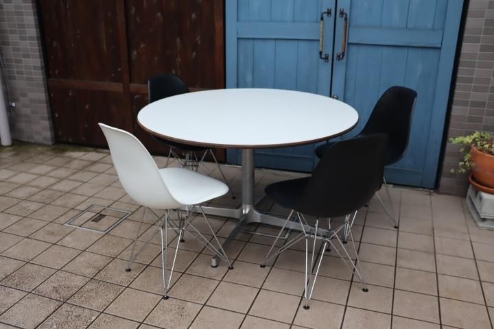 D&DEPARTMENT(ディアンドデパートメント)のLAUAN(ラワン) TABLE ROUND