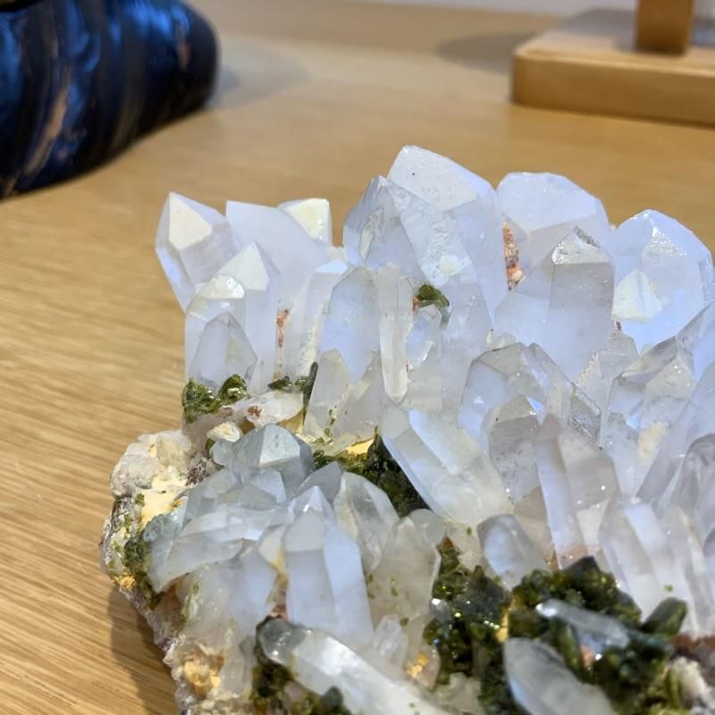 グリーンエピドート/水晶クラスター 】 緑簾石 epidote 緑色 ピスタ