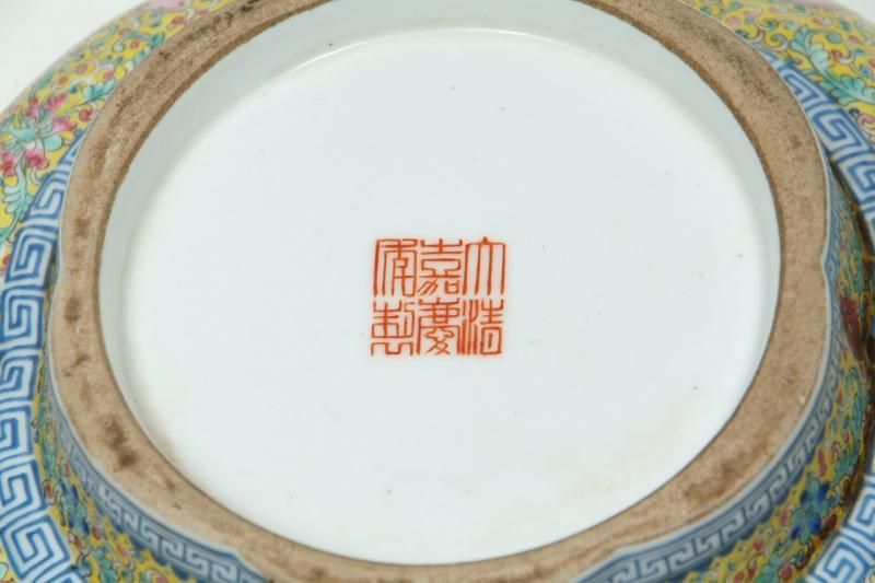景徳鎮 粉彩山水図紋蓋罐 【一品物】 - 書道用具専門店 西本皆文堂