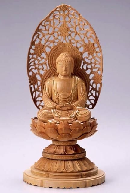 仏像 座釈迦 釈迦如来（白檀・丸台座） 2.5寸 - 仏壇仏具のまごころ