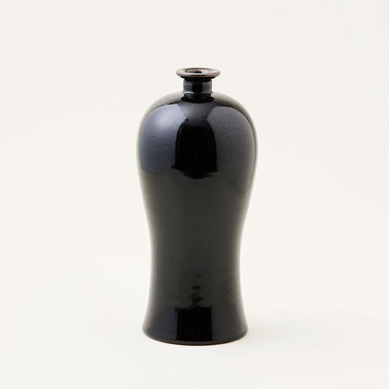 黒薩摩梅瓶[クロサツマメイピン]｜沈壽官窯（ちんじゅかんがま）薩摩焼