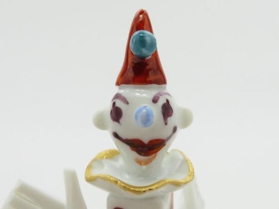 マイセン 置物□ピエロ 赤水玉 イヌと椅子 フィギュリン 9cm ペーター
