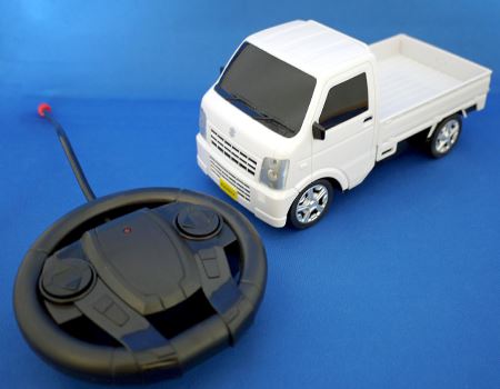 スズキ公式】ムダにクオリティが高い軽トラ型ラジコン - 価格.comマガジン