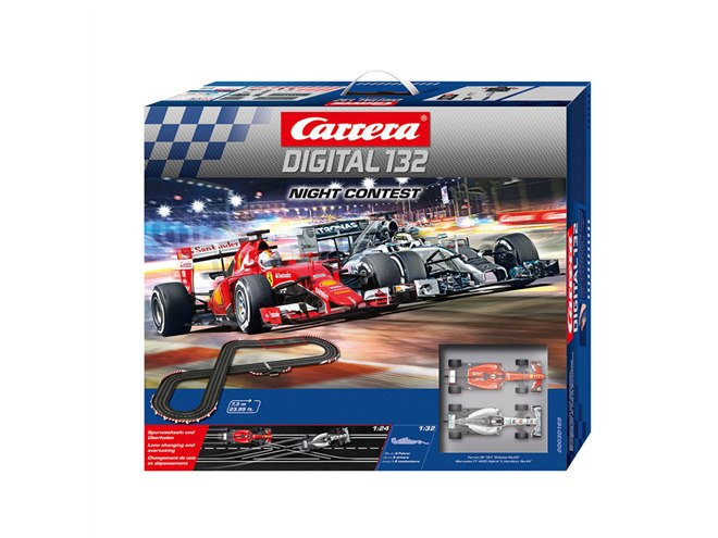 全長7.3mコース付きですぐに遊べる！迫力の1/32スケールスロットカー