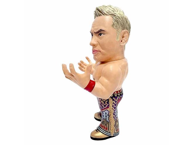 新日本プロレス」オカダと棚橋が全高13.5cmのフィギュアに、各3,500円