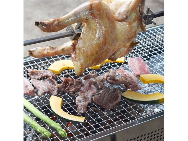 サンコー、チキンの丸焼きなどに適した「自動回転式BBQ用丸焼き