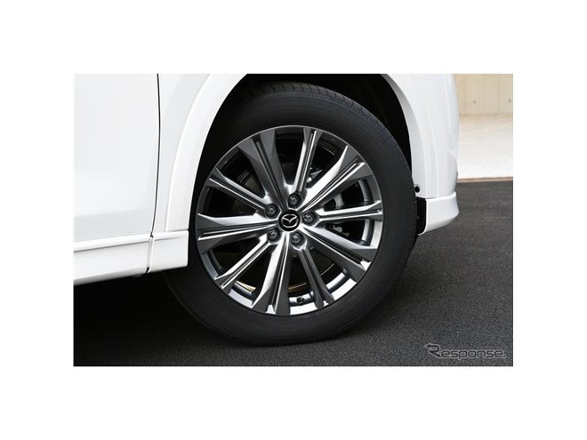 マツダ CX-5 改良新型】ボディ同色ガーニッシュが光る、最上級の