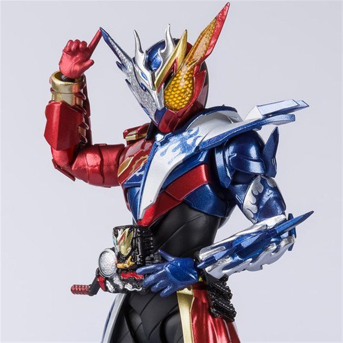 仮面ライダービルド クローズビルドフォーム」がS.H.Figuartsから製品