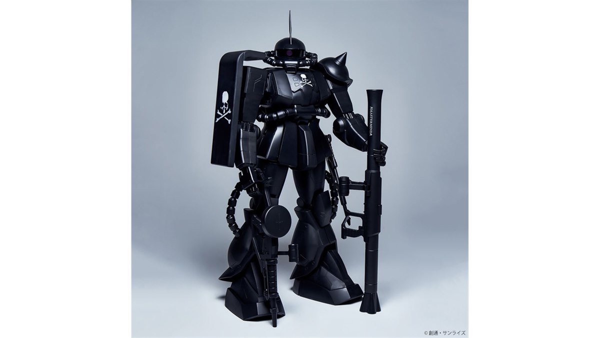 全長約1.5m、漆黒に染まった「シャア専用ザクII」が756,000円で発売