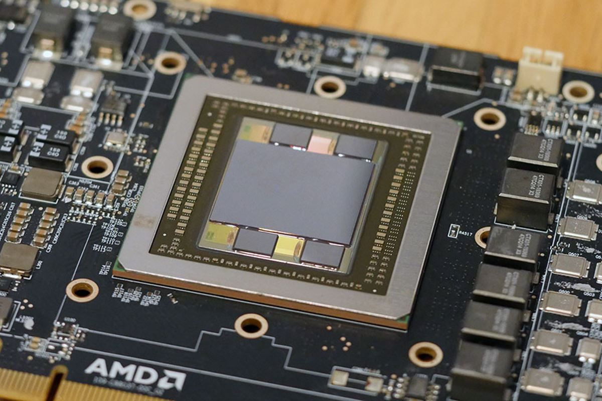4Kを見据えたハイエンドGPU「Radeon Fury X」が登場！ 広帯域DRAM「HBM