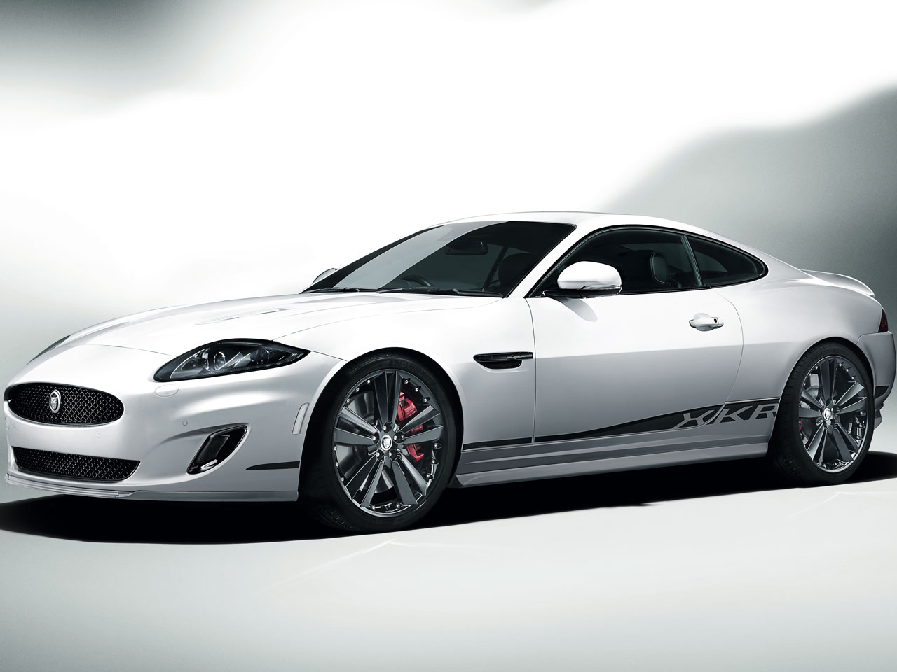 ジャガー XK 2006年モデル XKR コンバーチブルの価格・性能・装備