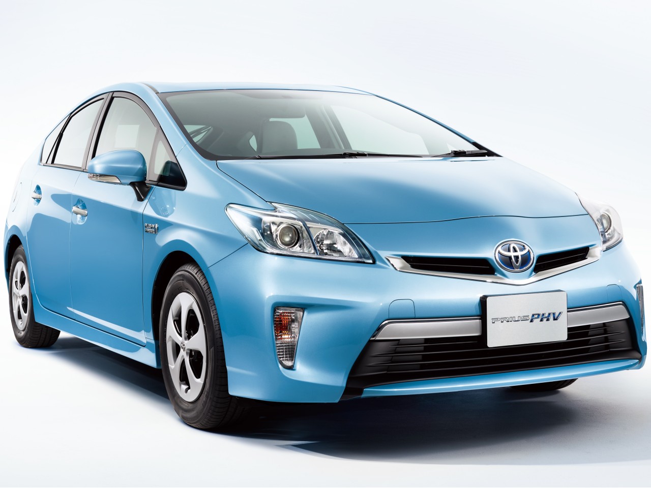 トヨタ プリウスPHV 2011年モデル Lの価格・性能・装備・オプション