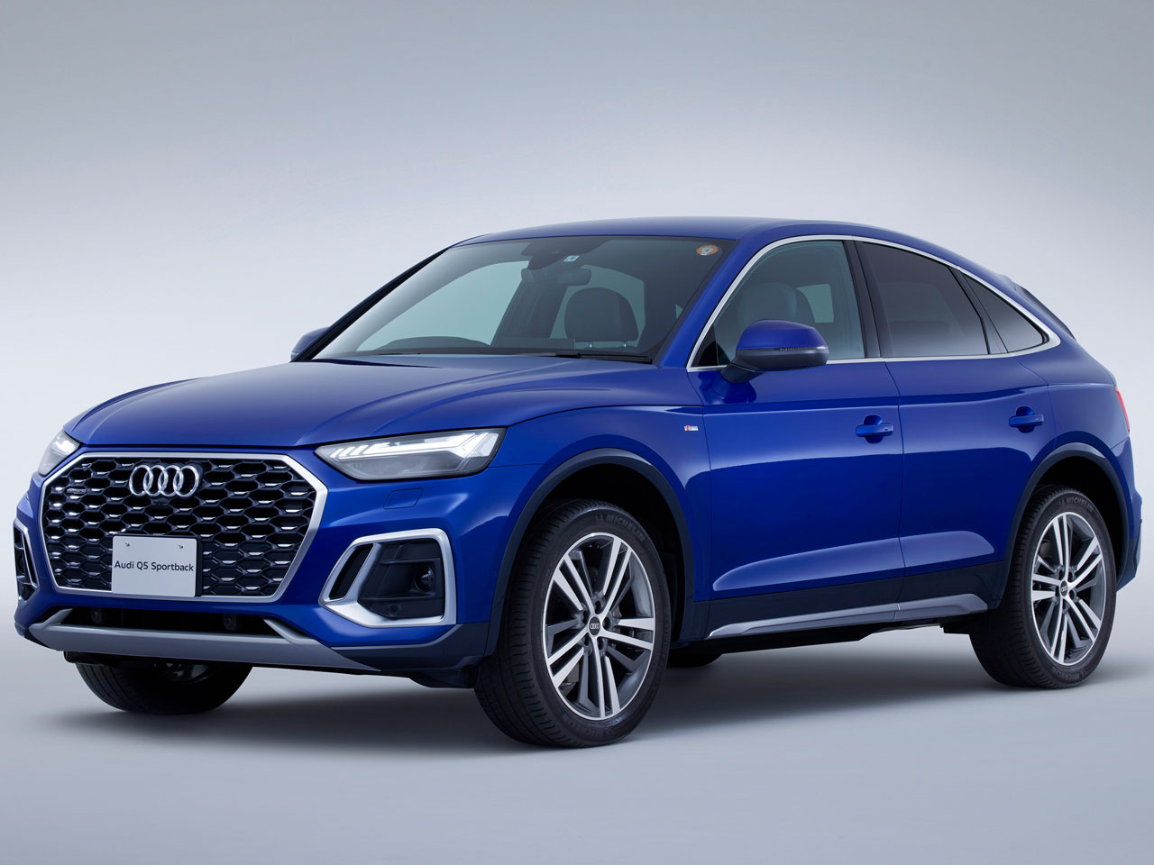 アウディ Q5 スポーツバック 2021年モデル 40 TDI quattro S lineの