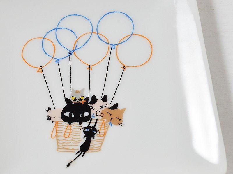 Shinzi Katoh 可愛い猫デザインの美濃焼小皿 猫好き必見の電子レンジ