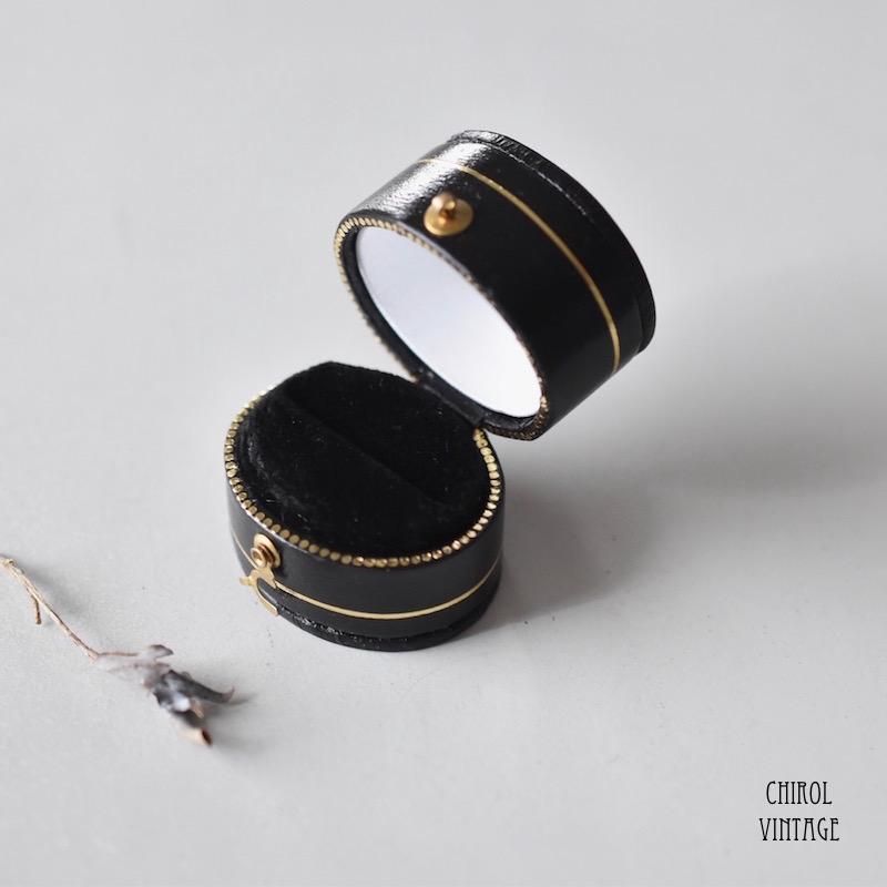 アンティークスタイル リングケース (oval/black) - CHIROL VINTAGE