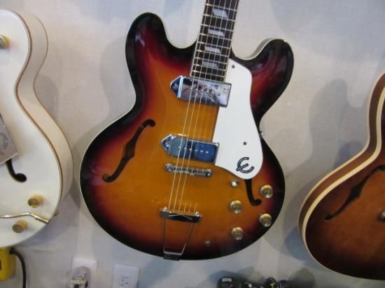 EPIPHONE CASINO 人気の90年代ピアレス工場製カジノ！ - ギター買取