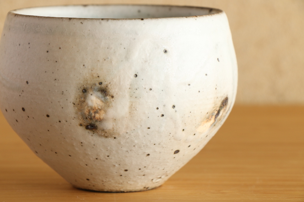 T POTTERY（ティーポタリー）十河隆史 粉引ほっこり湯呑みMサイズの
