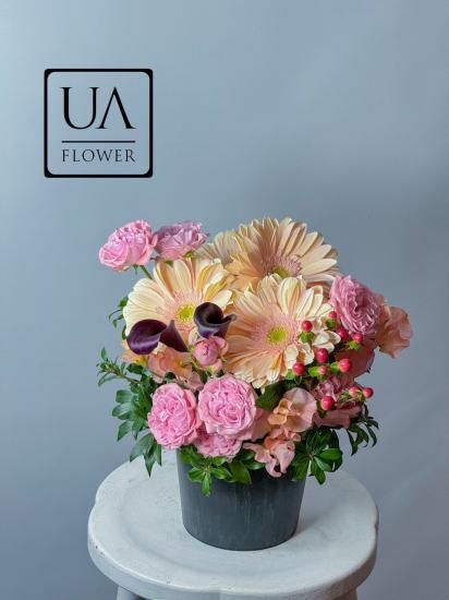 ガーベラと春の花のフラワーアレンジメント - めずらしいおしゃれな花