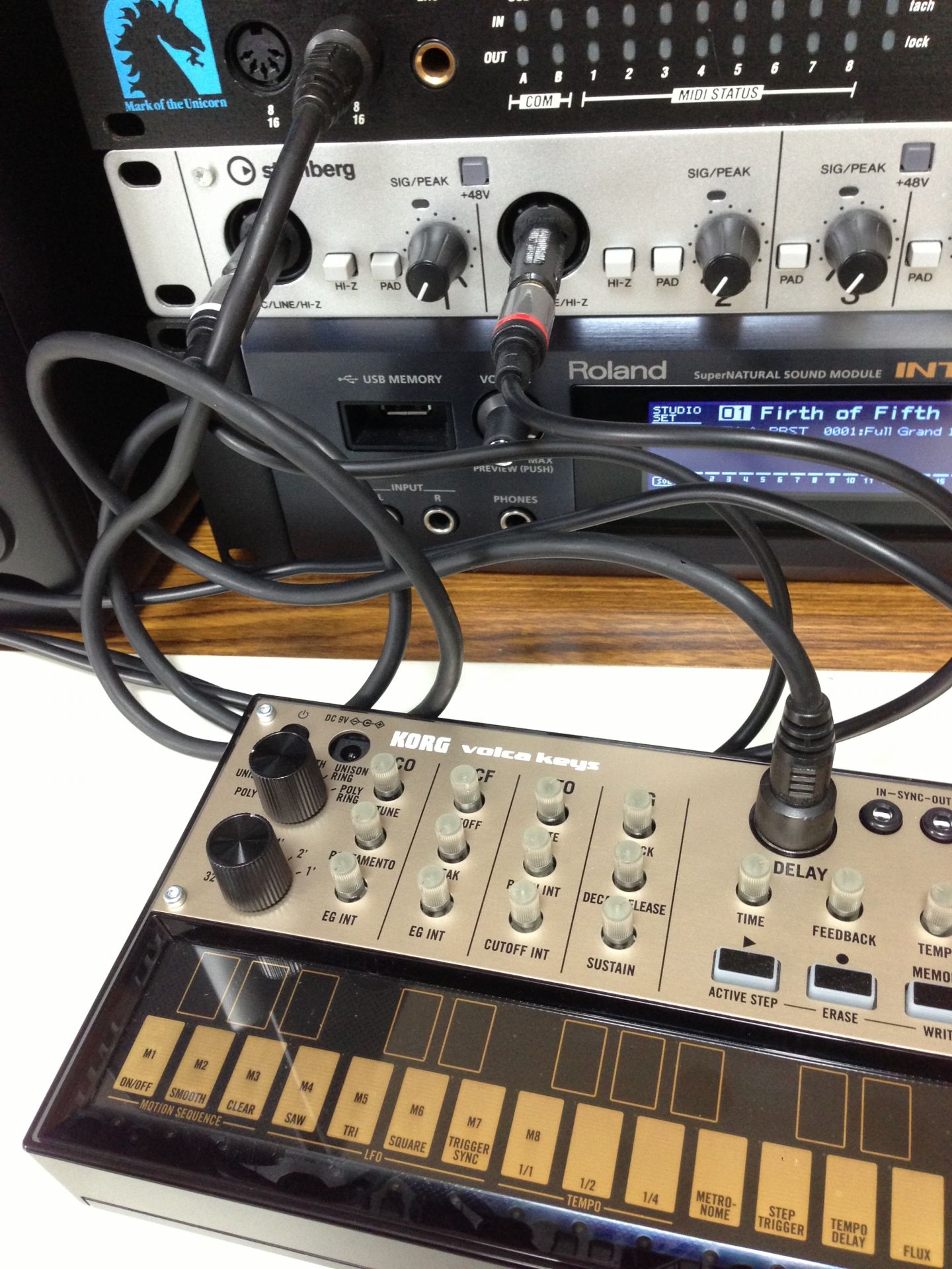 レビュー】アナログ・ループ・シンセvolca keysを試す〜クラフトワーク