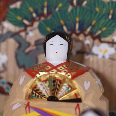 送料無料】奈良一刀彫 神泉作 段飾雛 大（三越） | 神泉/シンセン