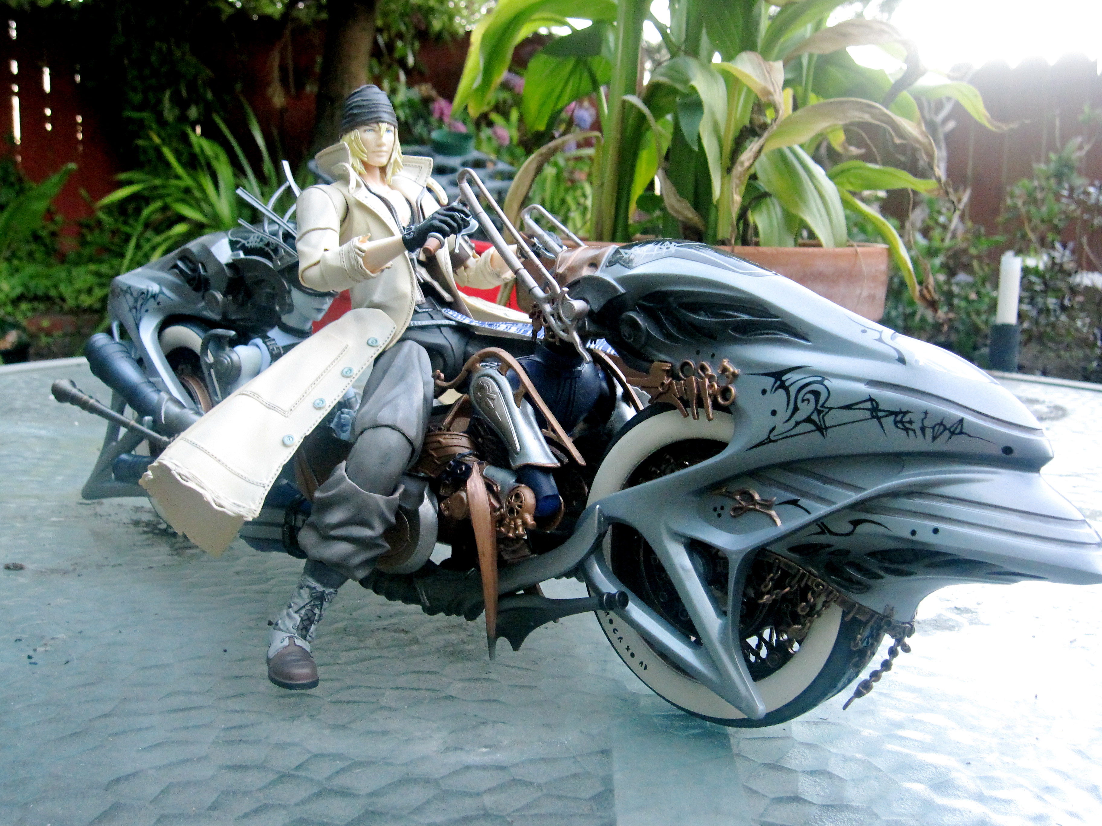 Final Fantasy XIII Play Arts Kai Shiva | I Woke Up Laughing