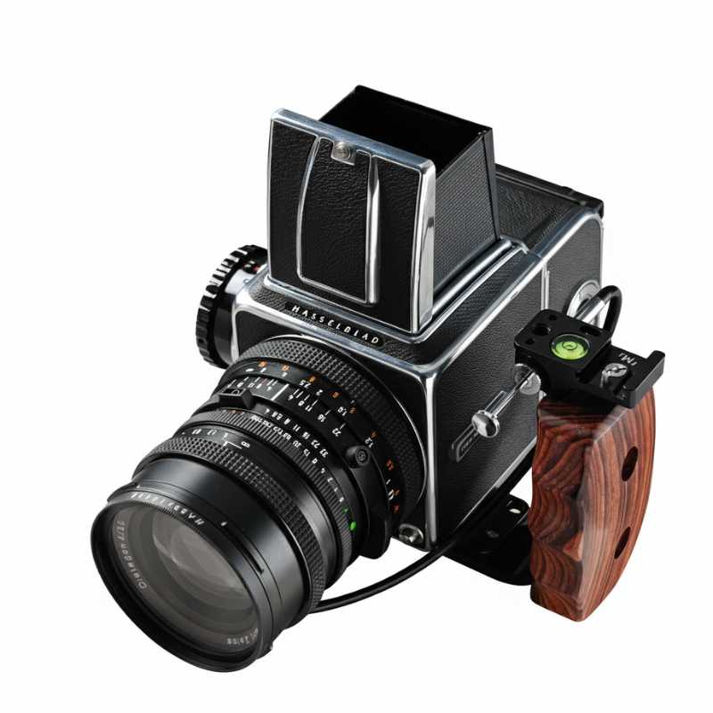 Ergonomic Wooden Hand Grip for Mamiya RZ/RB & Hasselblad | iWoodStore