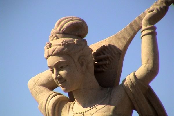 反弾琵琶 天女像 高さ約33㎝ 重さ約2キロ 真鍮 仏像 置物 仏教美術 反