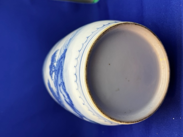 2024]0175-清代青花山水人物灯笼瓶Lantern vase - Jade Art Auction