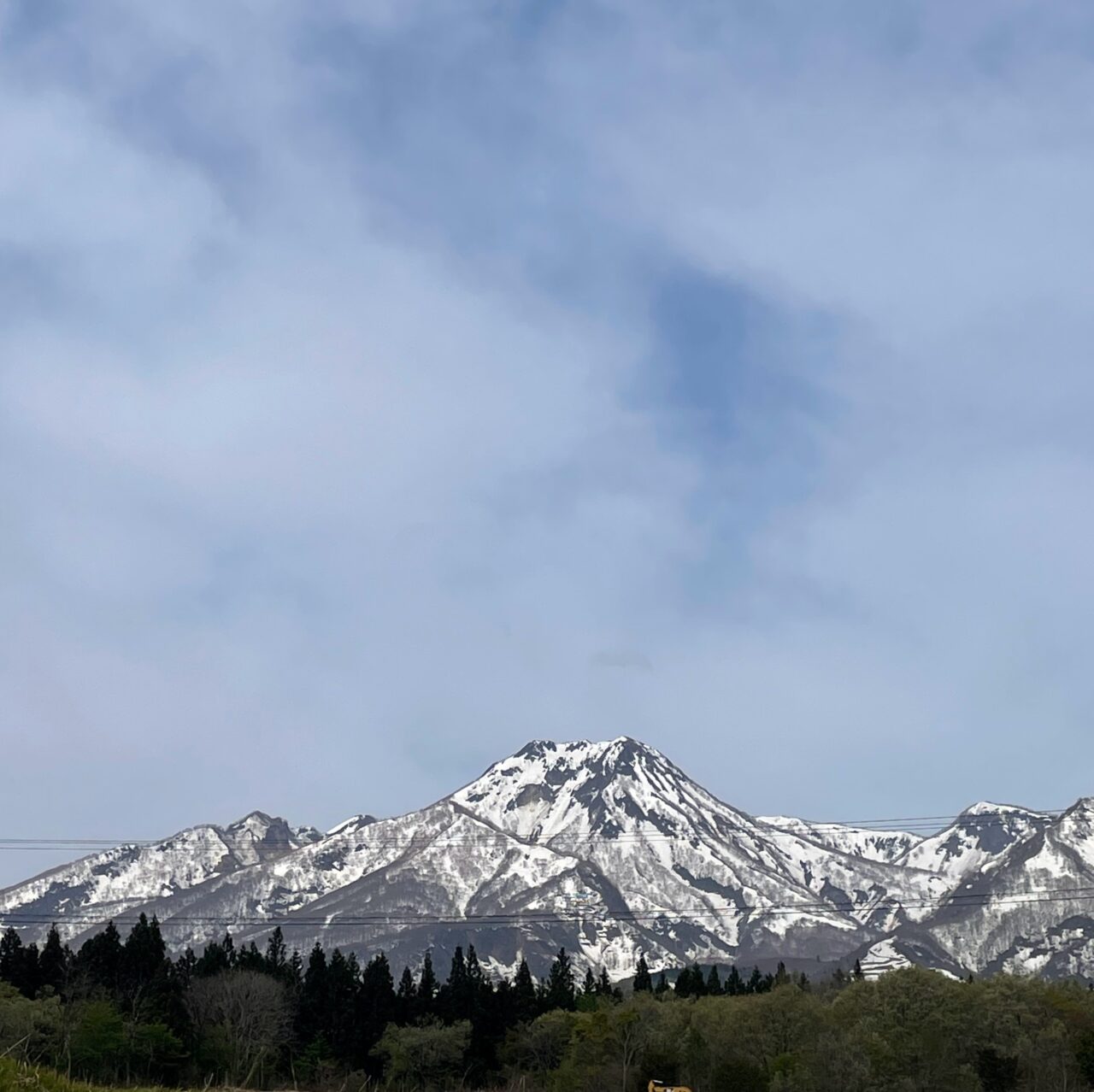 妙高市】この時期ならではの光景。江戸時代から知られる妙高山の雪形