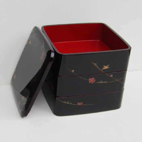 輪島塗 重箱 角形 三段 胴張り -梅に鶯の蒔絵仕上げ-[内面朱色/外面黒