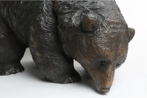 Carved wooden bears are iconic Hokkaido souvenirs｜The towns of