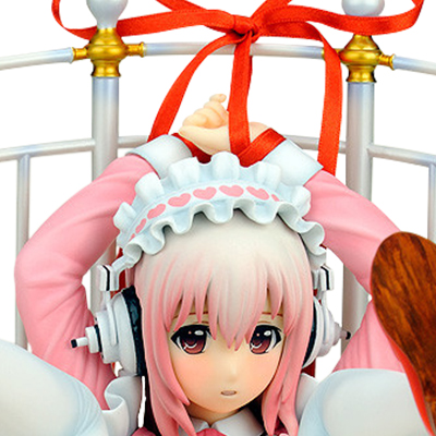 すーぱーそに子 Lolita made ベッド風台座付き Amazon.co.jp: すーぱー