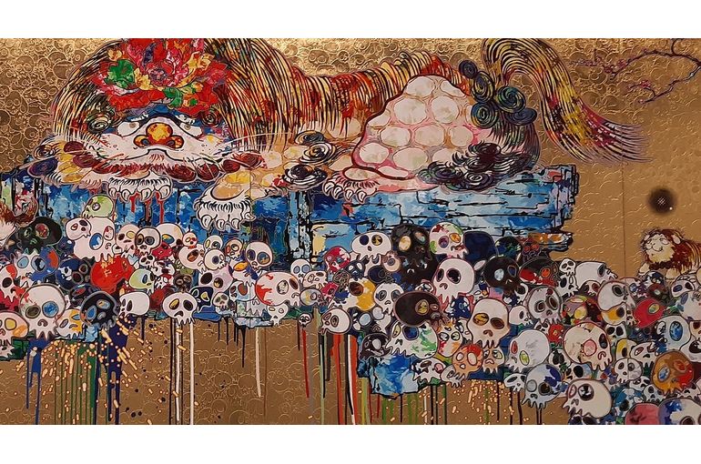 村上隆はどんな現代アート作家？代表作「お花」や高額落札作品など徹底