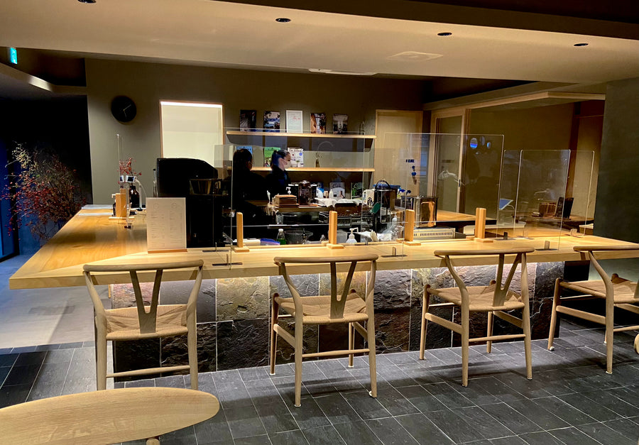 SEIRYU CAFE』ロの字型の巨大イチョウ一枚板カウンター天板 – オーダー
