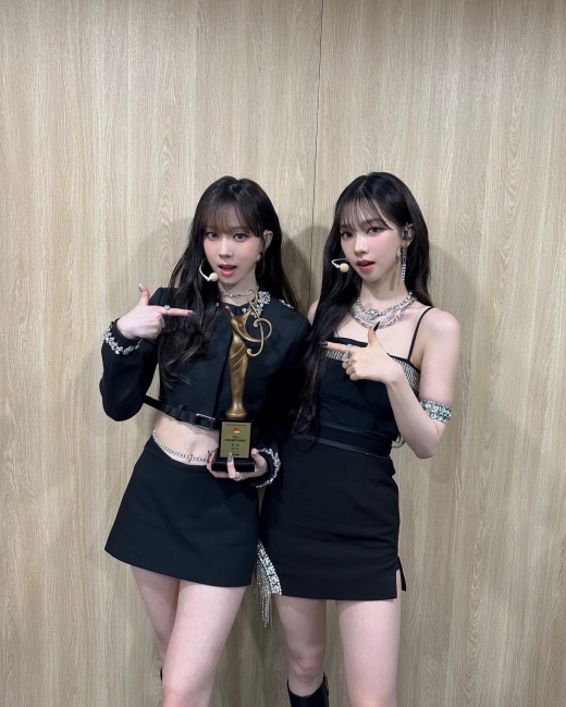 aespa」 KARINA＆WINTER、本物の双子みたい…美貌までそっくり！ | K