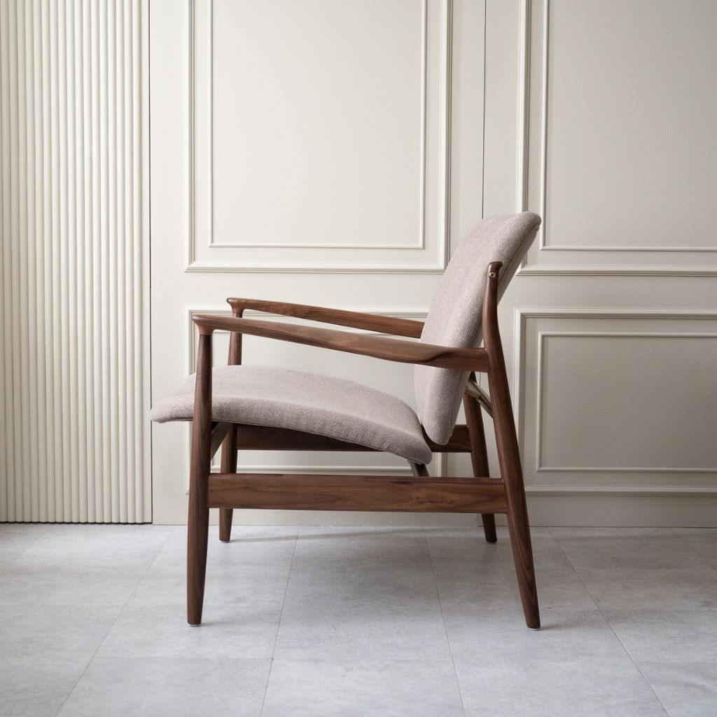 France Chair Beige / フランスチェア ベージュ色 フィン・ユール – KuHoN