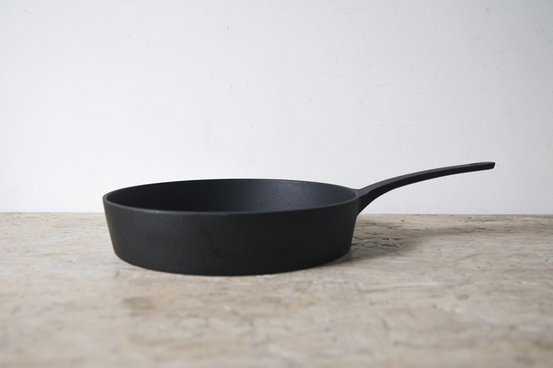 南部鉄器「釜定（かまさだ）工房」の「ワンハンドパン」 | 暮らしと