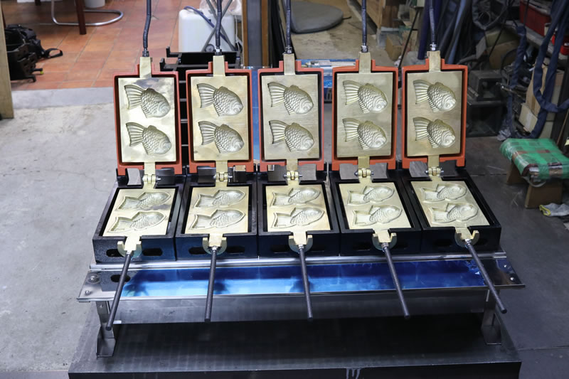 たい焼き器 二匹用 5連 ガス式 業務用 – ベビーカステラ機やたい焼き器