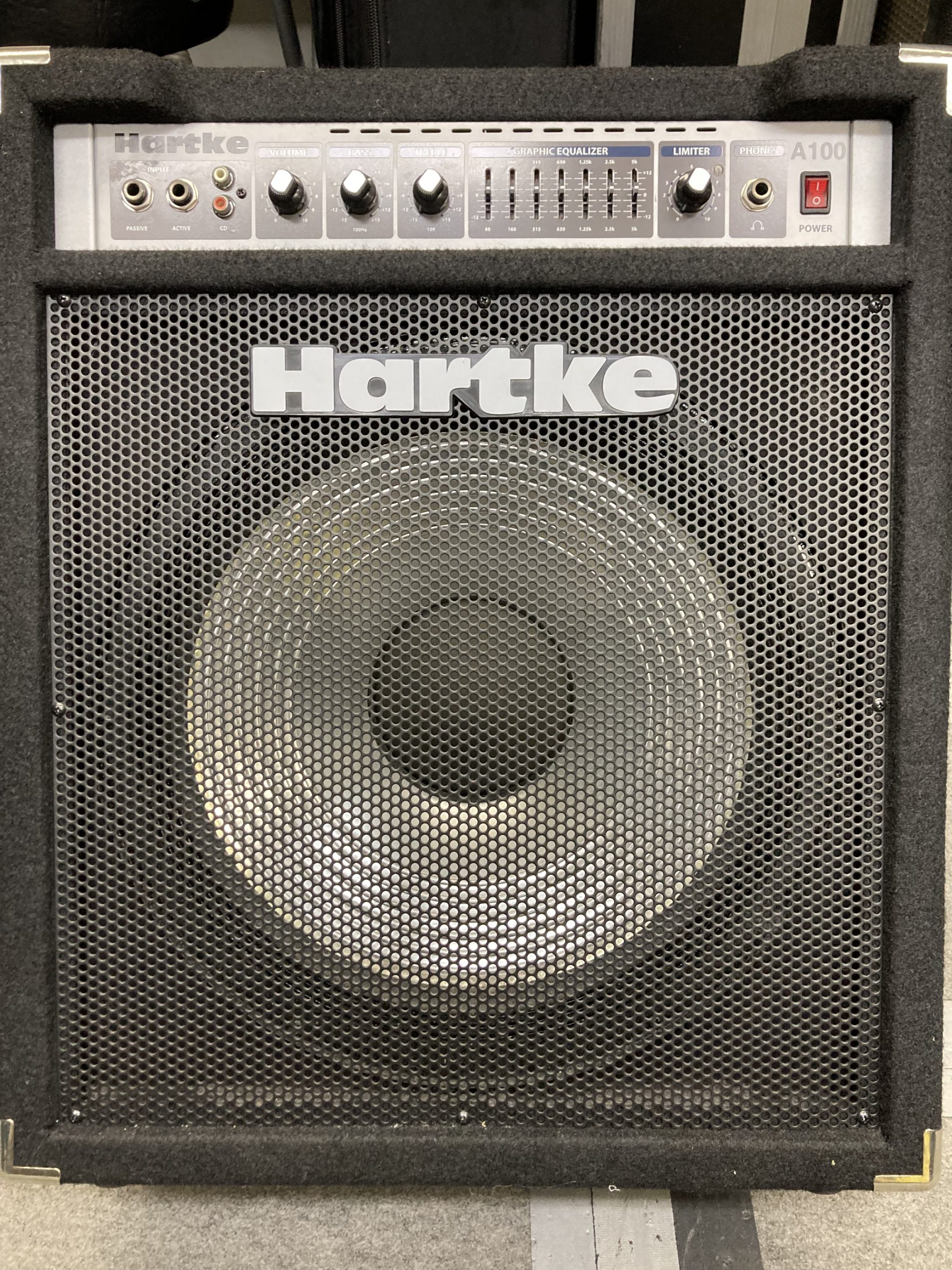 ベースアンプHartke A100入荷しました！ | LEEDS MUSIC