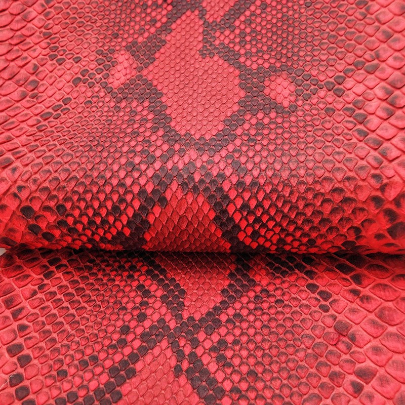 ヘビ革/赤（赤色・アップル・RED・朱色）の革素材を販売 – レザー