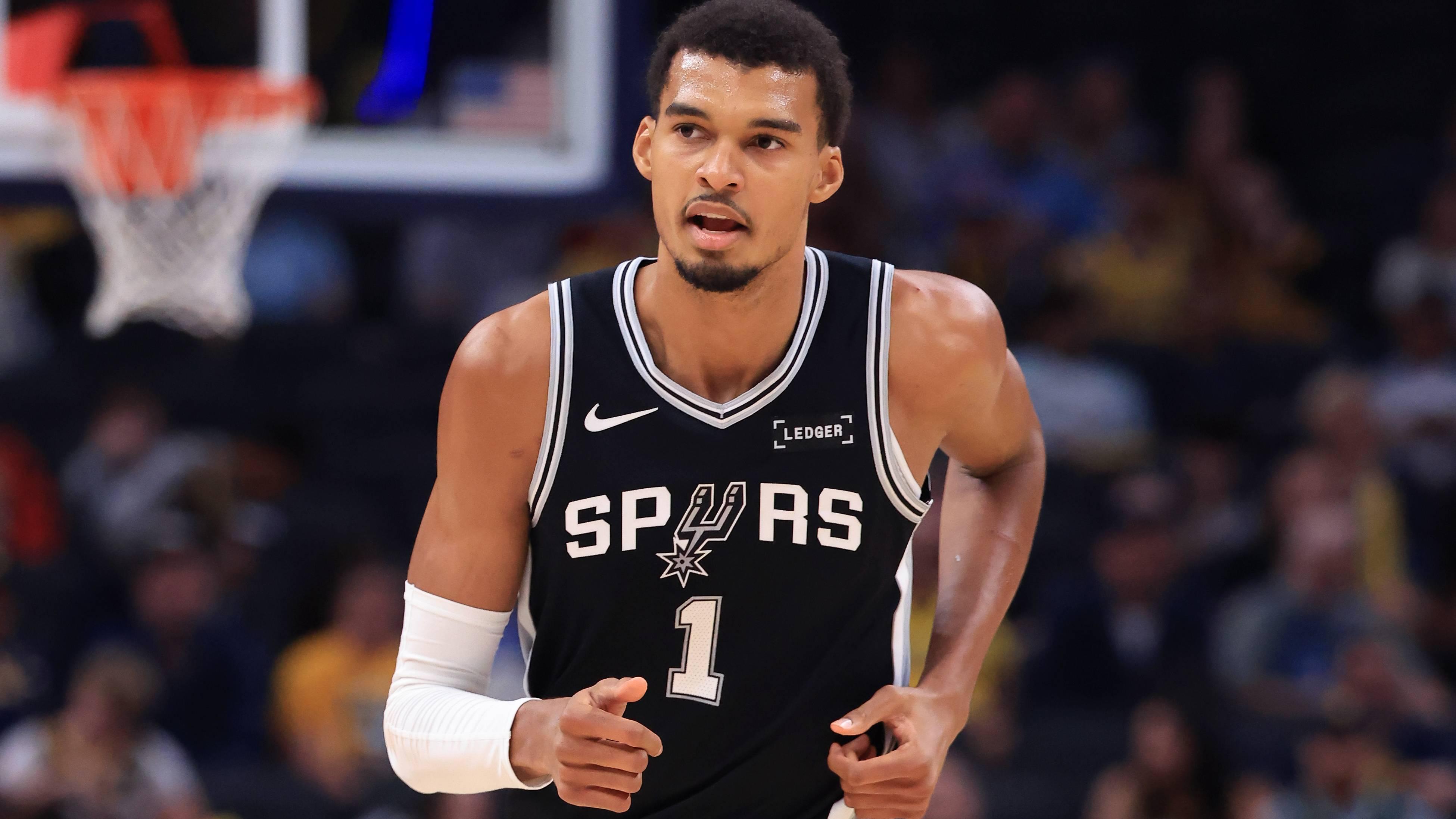 空想で描いたバスケを現実に」 ビクター・ウェンバンヤマがNBA開幕戦で