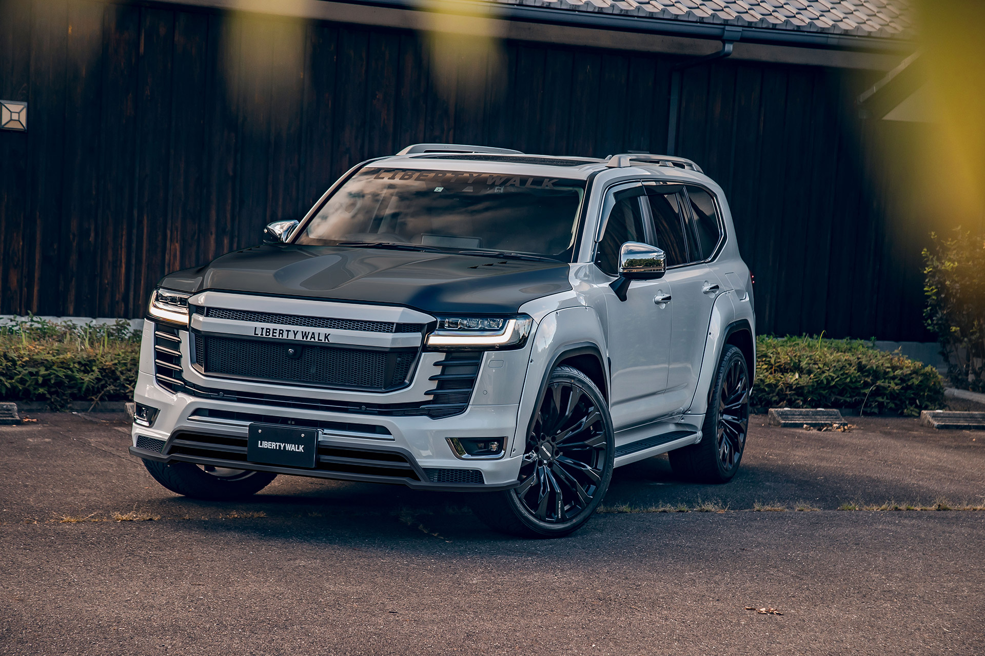 LB-WORKS SUV - LIBERTY WALK | リバティーウォーク