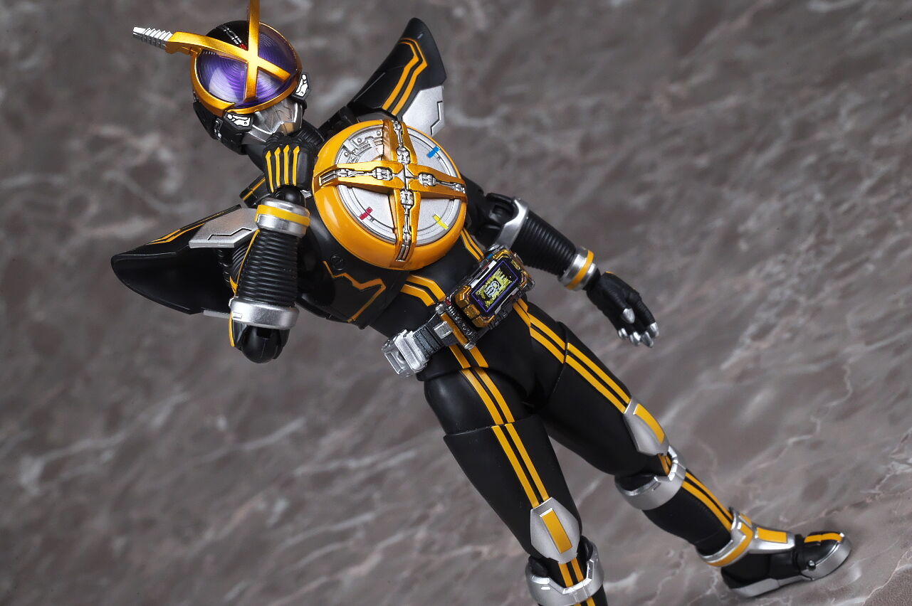 S.H.フィギュアーツ (真骨彫製法) 仮面ライダーネクストカイザ