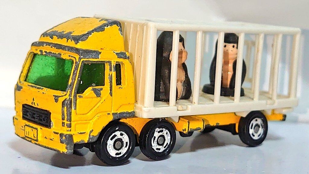 未使用トミカ No.108 三菱ふそう 動物運搬車(ゴリラ） 絶版 希少