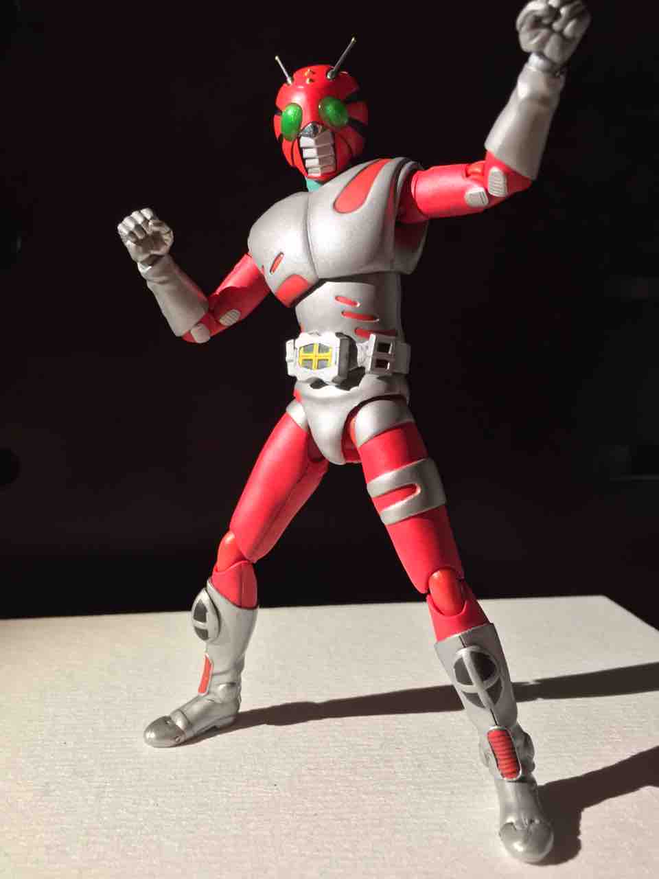 暗闇大使（フィギュアーツ改造） : 特撮フィギュアの可動化改造日記