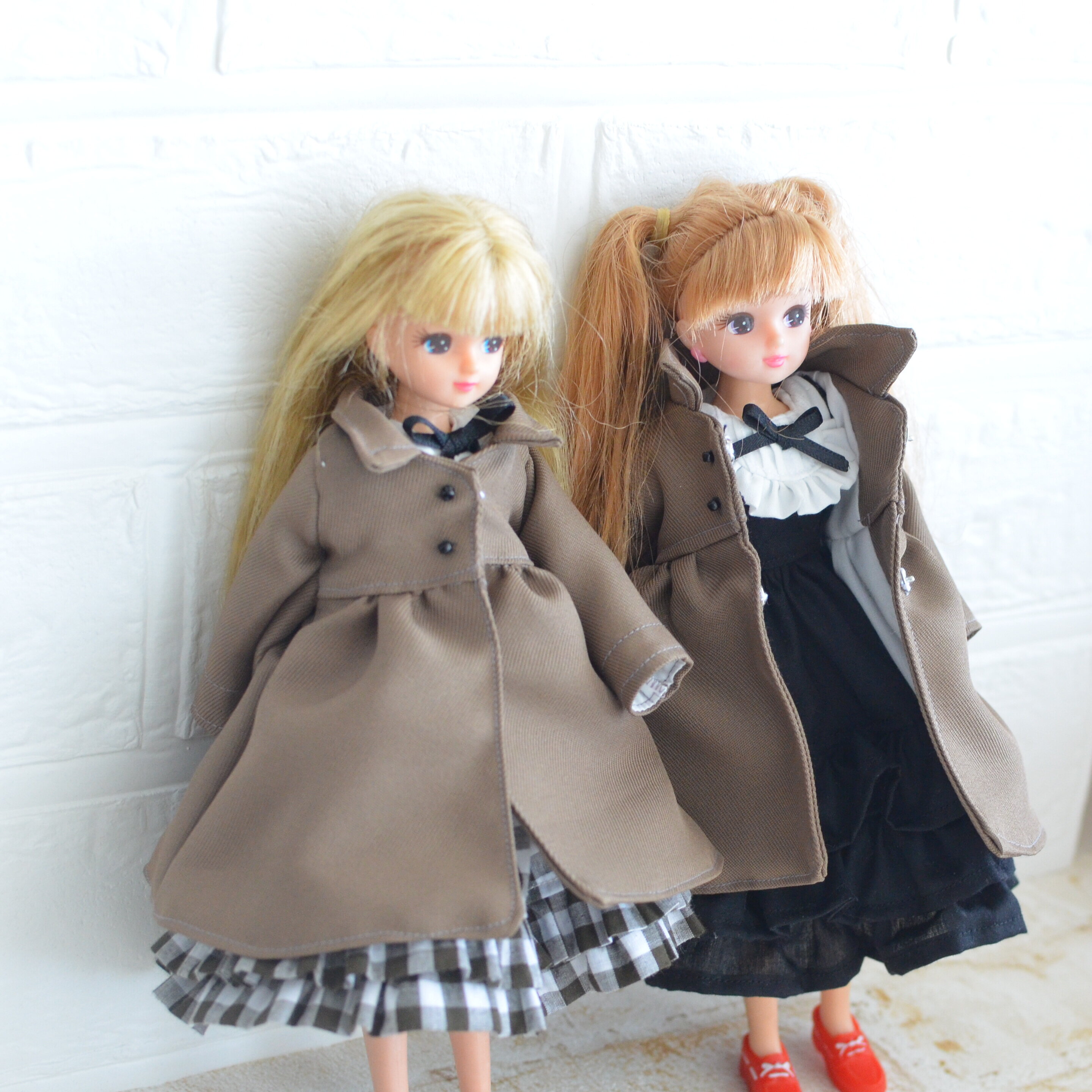 22cmドールサイズのコート/「フェルトでつくるリカちゃん手縫服 オール