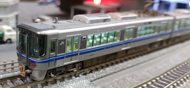 KATO 521系（2次車） : 綺麗に光ればいいんだよ