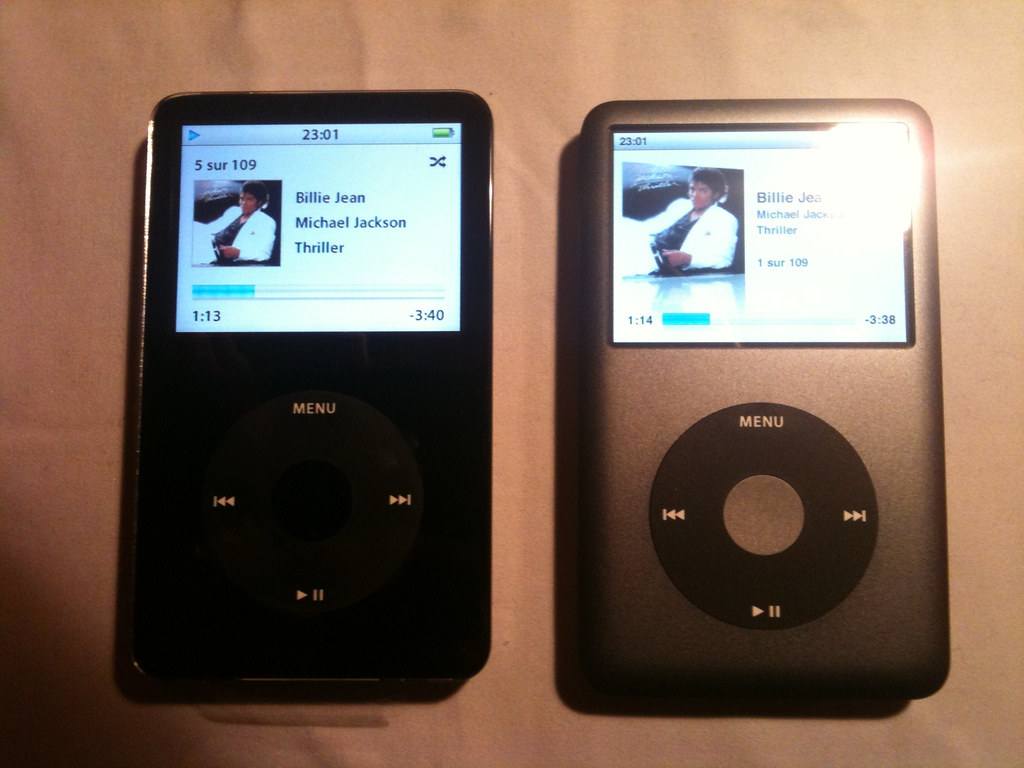 iPod Video (30Gb) & iPod Classic (160Gb) | Visual comparison… | Flickr