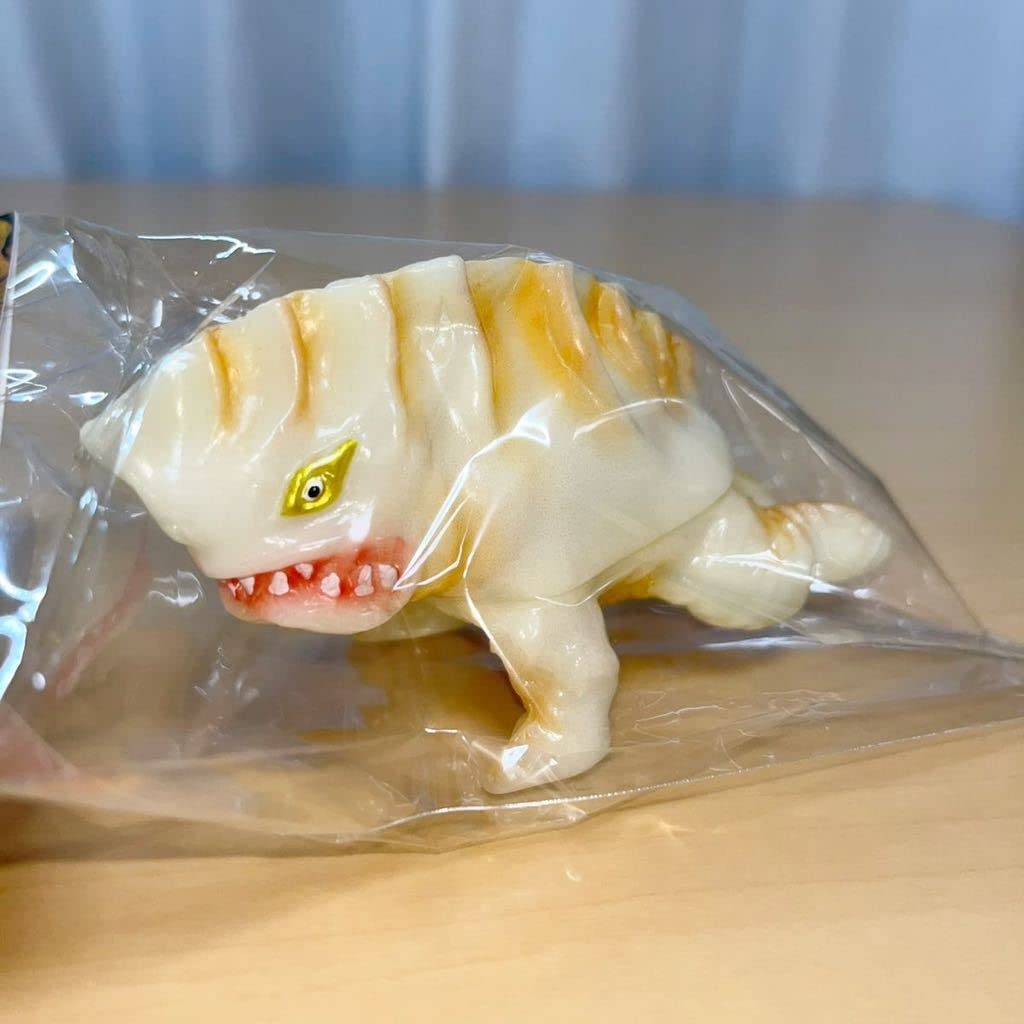 Amazon.co.jp: ヤモマーク ギョザラ 蓄光 GID 餃子 怪獣 ソフビ sofvi