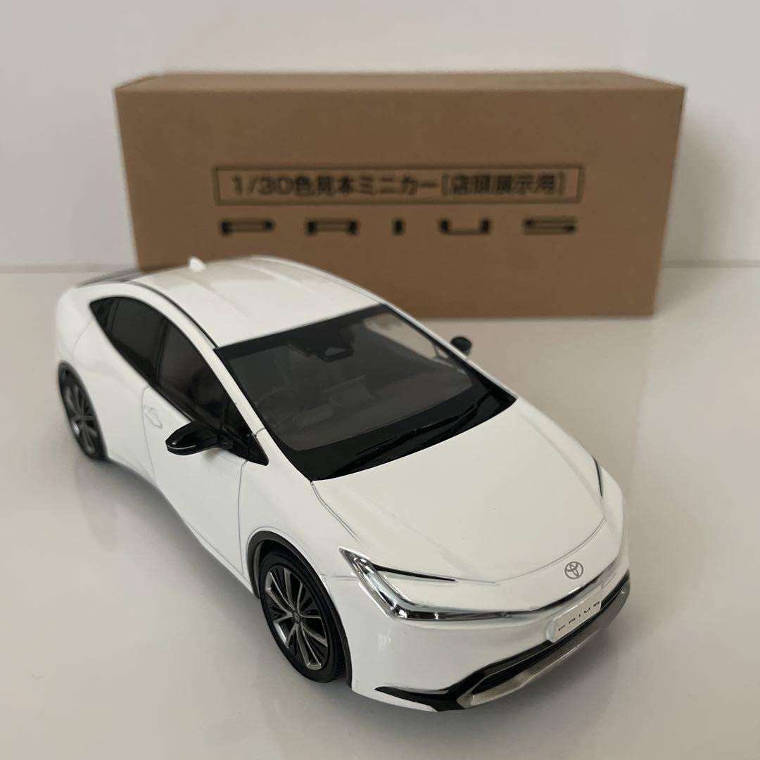 Amazon.co.jp: 新型プリウス ミニカー カラーサンプル スーパー